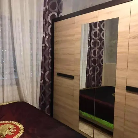With 3 Bedrooms In Alacant With Wifi 2 Km From The Beach Апартаменты *