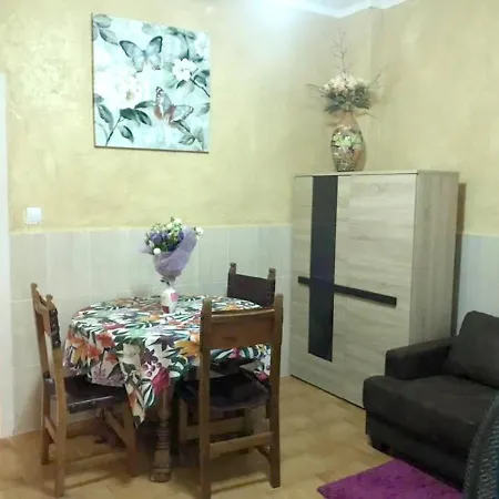 Апартаменты With 3 Bedrooms In Alacant With Wifi 2 Km From The Beach *