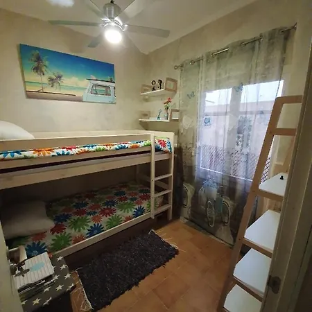 With 3 Bedrooms In Alacant With Wifi 2 Km From The Beach Апартаменты *