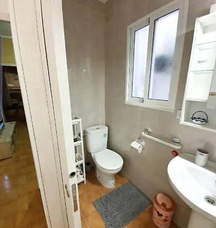With 3 Bedrooms In Alacant With Wifi 2 Km From The Beach * Аликанте